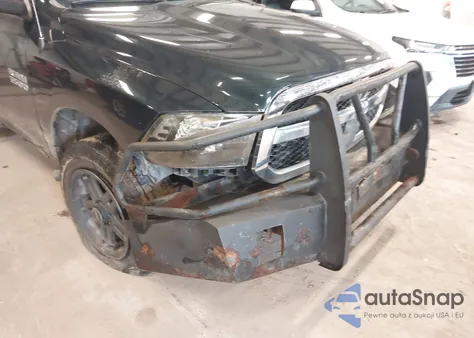 2017 Ram 1500 Slt 4X4 6'4 Box z USA, uszkodzony, nr VIN 1C6RR7GG8HS807706